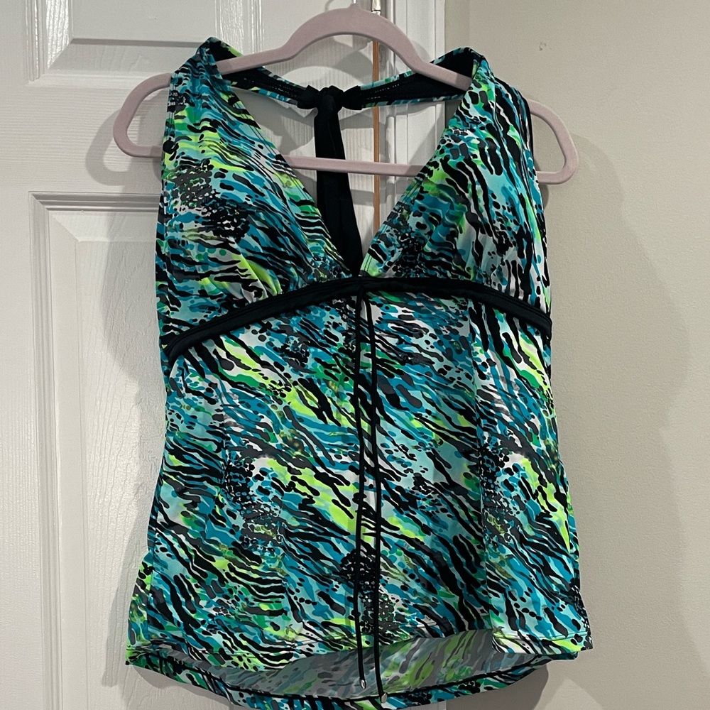 ⭐️Women’s Halter Style Bathing Suit Tankini Top Size 3XL- Beautiful colors!
